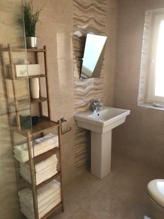 Atlantic Retreat Lodge Kinvara Ngoại thất bức ảnh